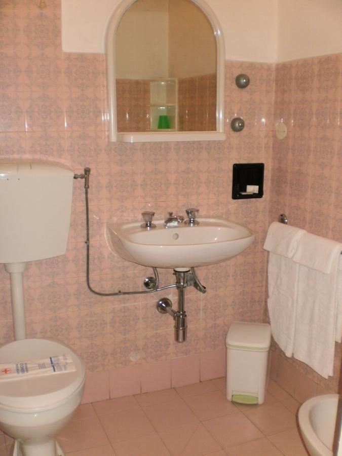 Hotel Ambra Виареджо Стая снимка