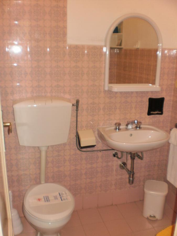 Hotel Ambra Виареджо Стая снимка